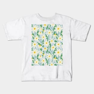 Wild daisy flower pattern in pale blue Kids T-Shirt